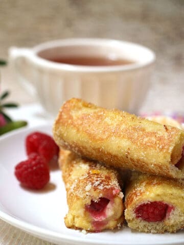 Raspberry French toast rolls.